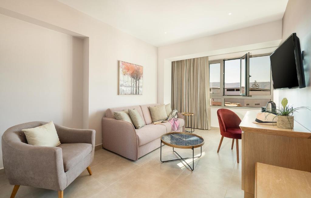 M City Hotel photo 4