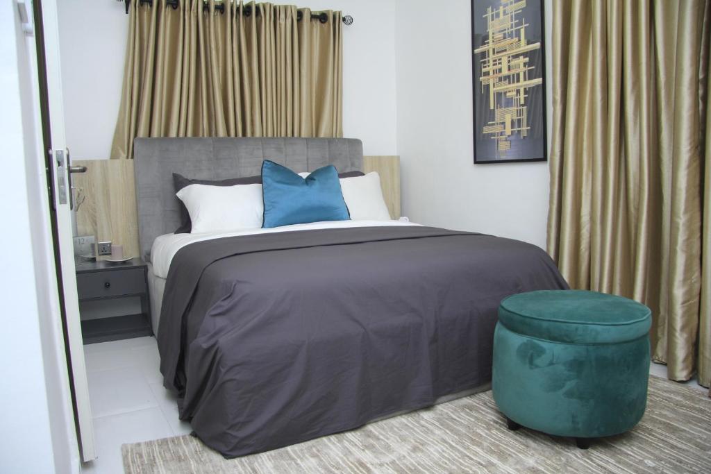 Cosy 2-Bedroom Apartment With Superfast Wifi and 24x7 Security and Electricity photo 4
