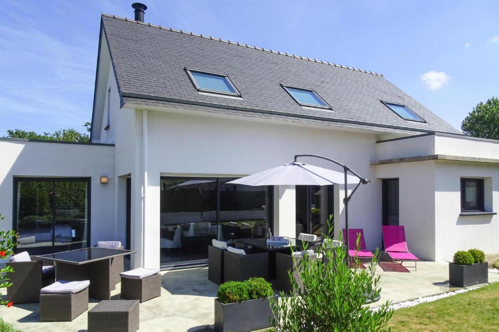 Holiday Home Bénodet - BRE06109a-F