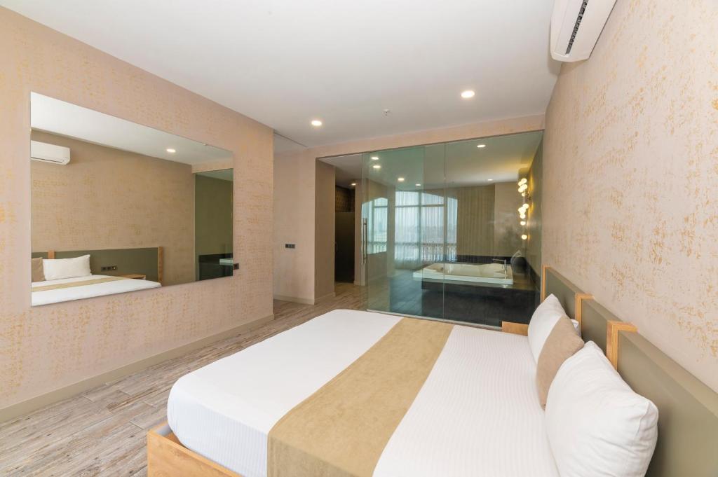Agora Suites photo 2