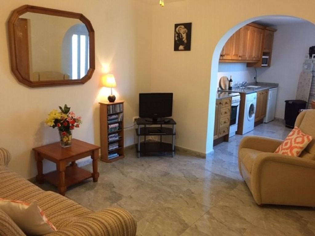One Bed Apartment overlooking Jalon Valley, Costa Blanca photo 3