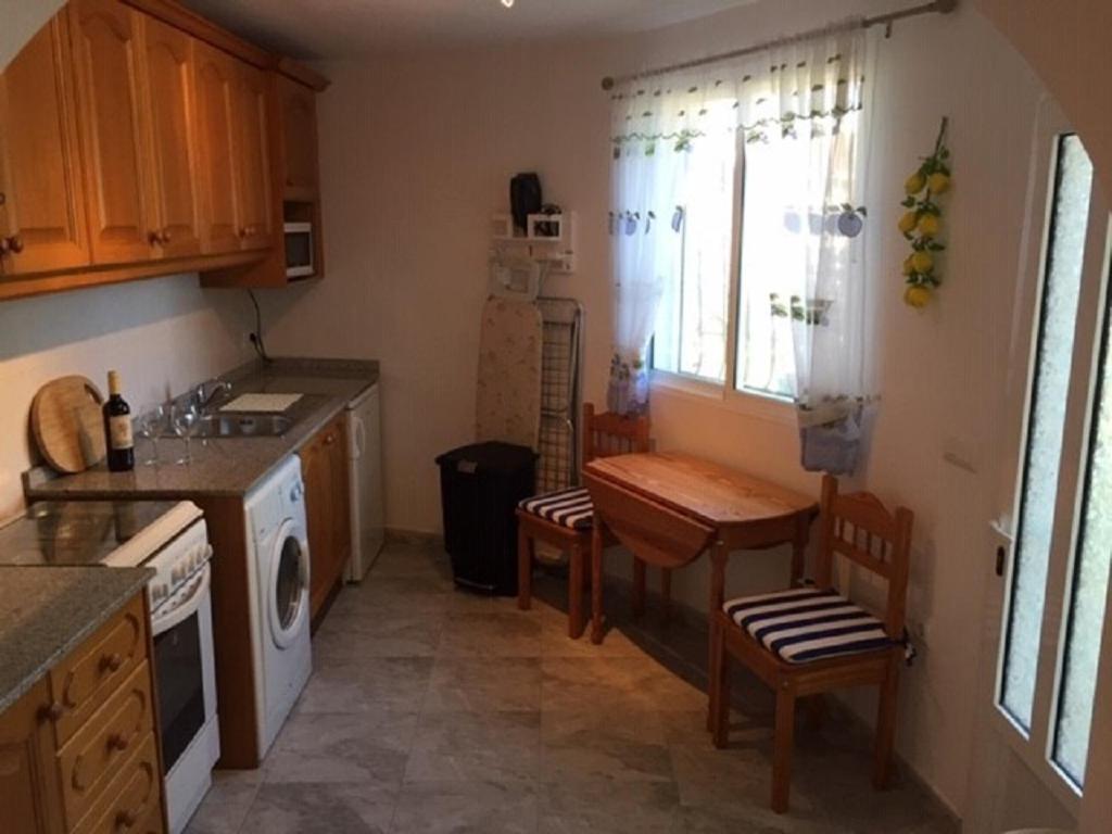One Bed Apartment overlooking Jalon Valley, Costa Blanca photo 2