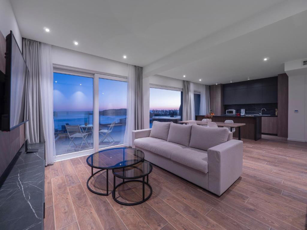 Horizon Two bedroom Penthouse with Hot tub