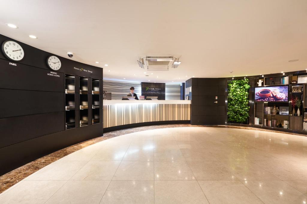 Nine Tree Hotel Myeongdong photo 4