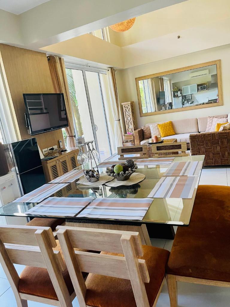 Pico de Loro 2 BD Garden Loft with Lagoon View photo 4