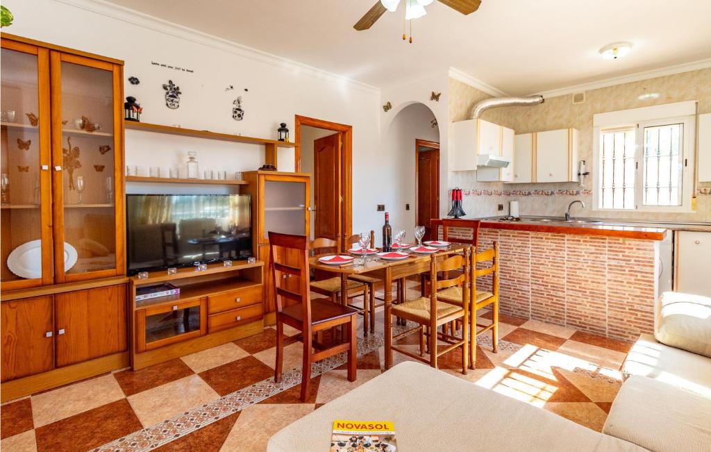 Stunning Apartment In Benajarafe With 2 Bedrooms And Wifi photo 2