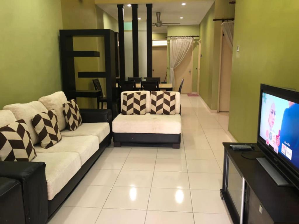 Rosalinda Homestay at Senawang photo 4