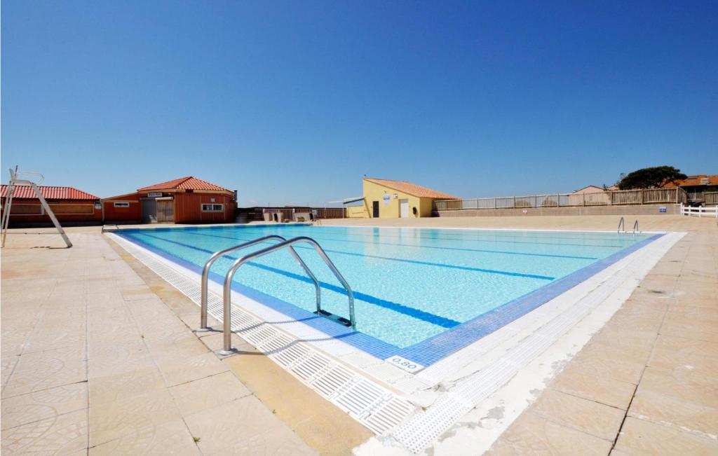Awesome Apartment In Le Barcars With 2 Bedrooms, Wifi And Outdoor Swimming Pool photo 3