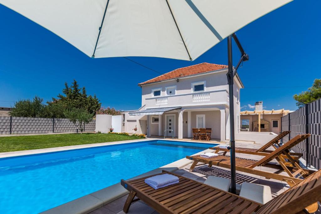Kristina holiday home with private swimmingpool