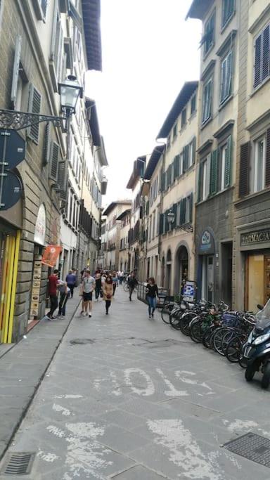 A refuge with a terrace overlooking the Duomo - Tap to explore photos