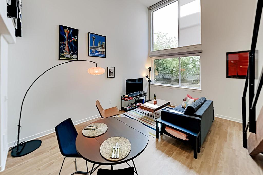 Central Loft photo 3