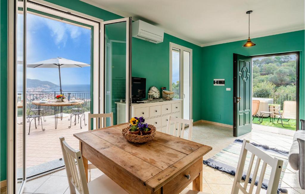 Awesome Home In Diano Marina With 1 Bedrooms, Wifi And Jacuzzi photo 2
