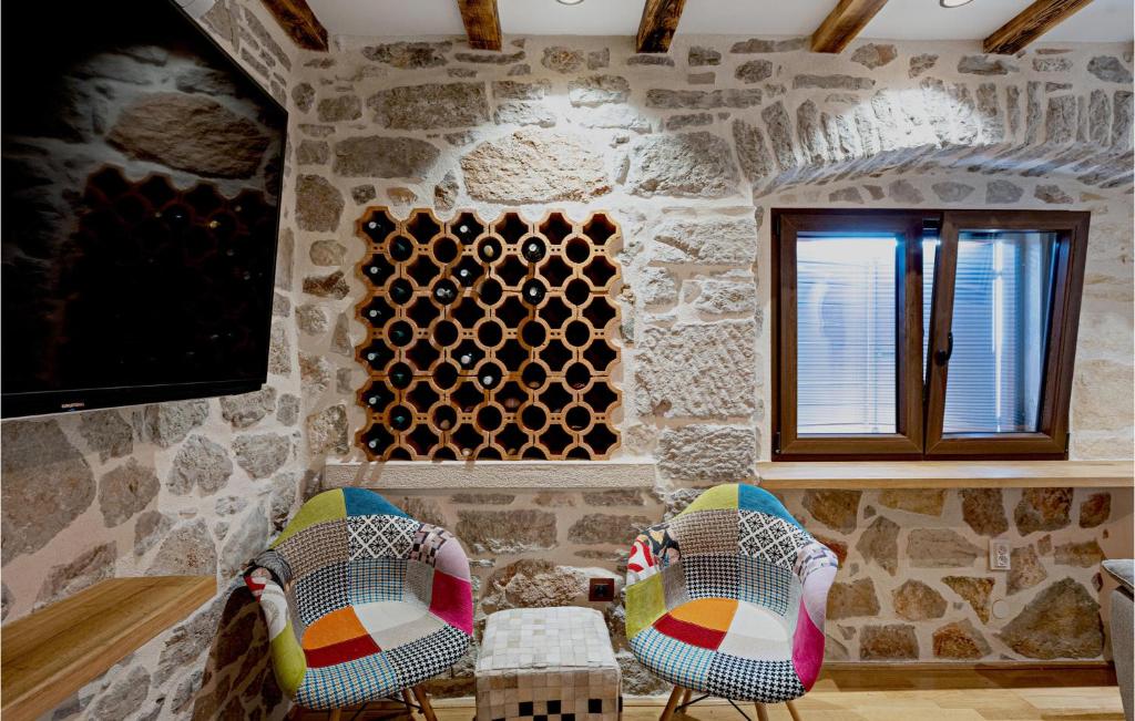 Beautiful Home In Kaprije With 4 Bedrooms, Jacuzzi And Wifi photo 2