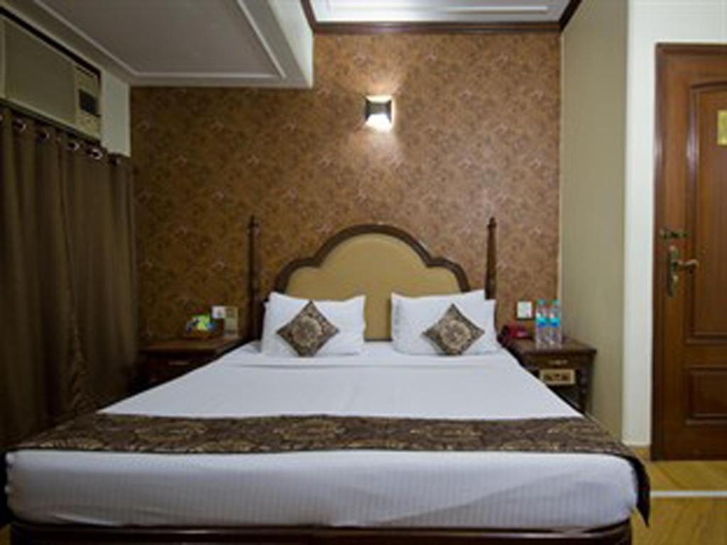 Двухместный (Улучшенный двухместный номер с 1 кроватью), Hotel Sunstar Grand