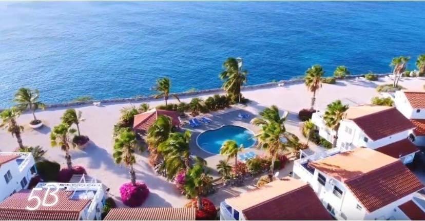 Oceanfront Townhome in Marazul Dive Resort photo 2