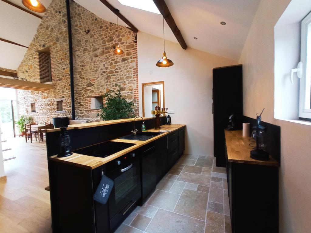 La Grange de Marie à St Angel - Magnifique Grange Rénovée en loft pour 1 à 6 pers photo 4