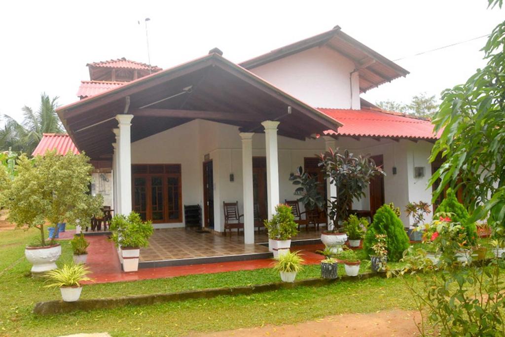 Wilpattu Lakwin Guest photo 1