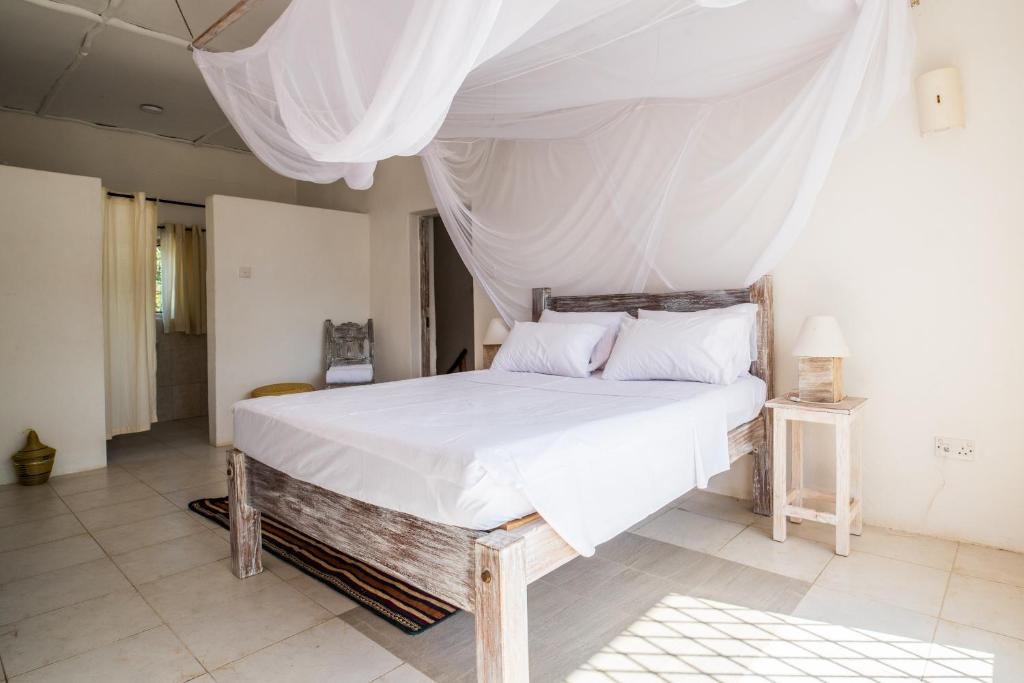 Flamboyant Diani Beach photo 2