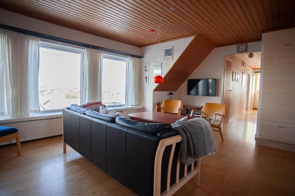 Tórshavn - Central - City & Ocean Views - 3BR photo 3