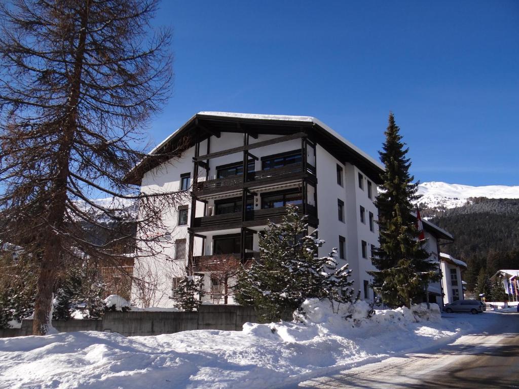 Apartment Tgesa La Roiva mit Hallenbad und Sauna photo 1