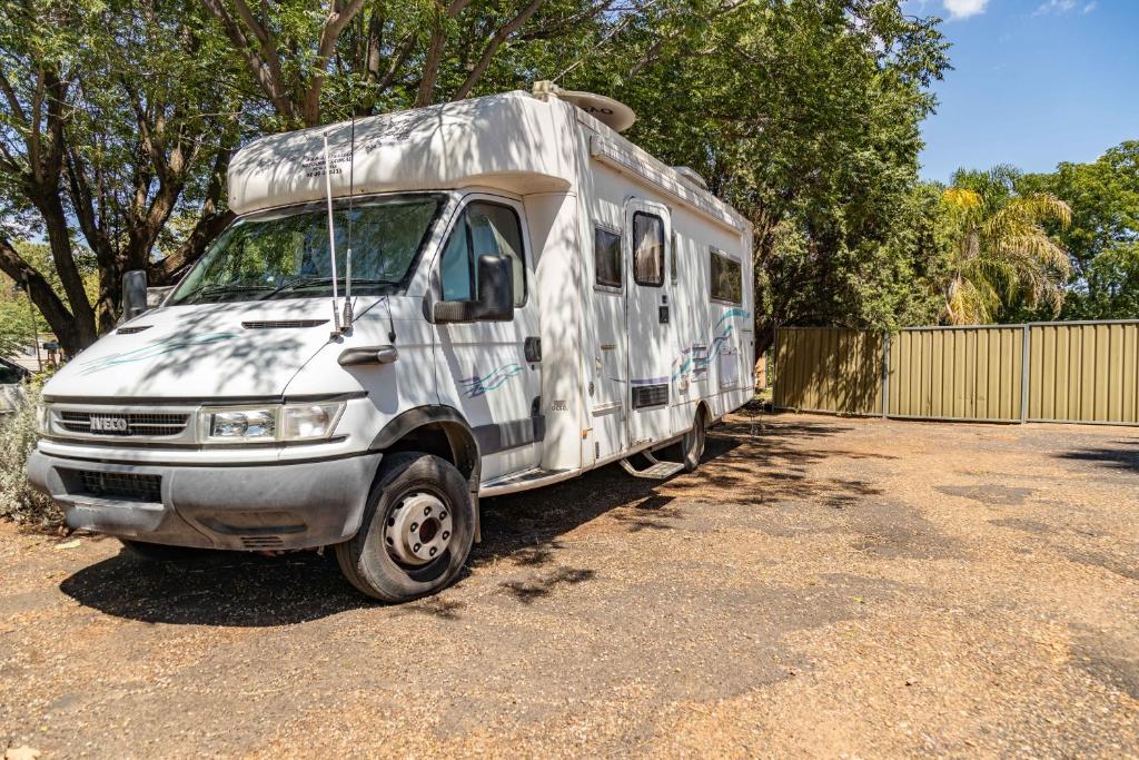 Western Plains Tourist Park - Dubbo Room Type - Powered Drive Through Site - No Bed Provided