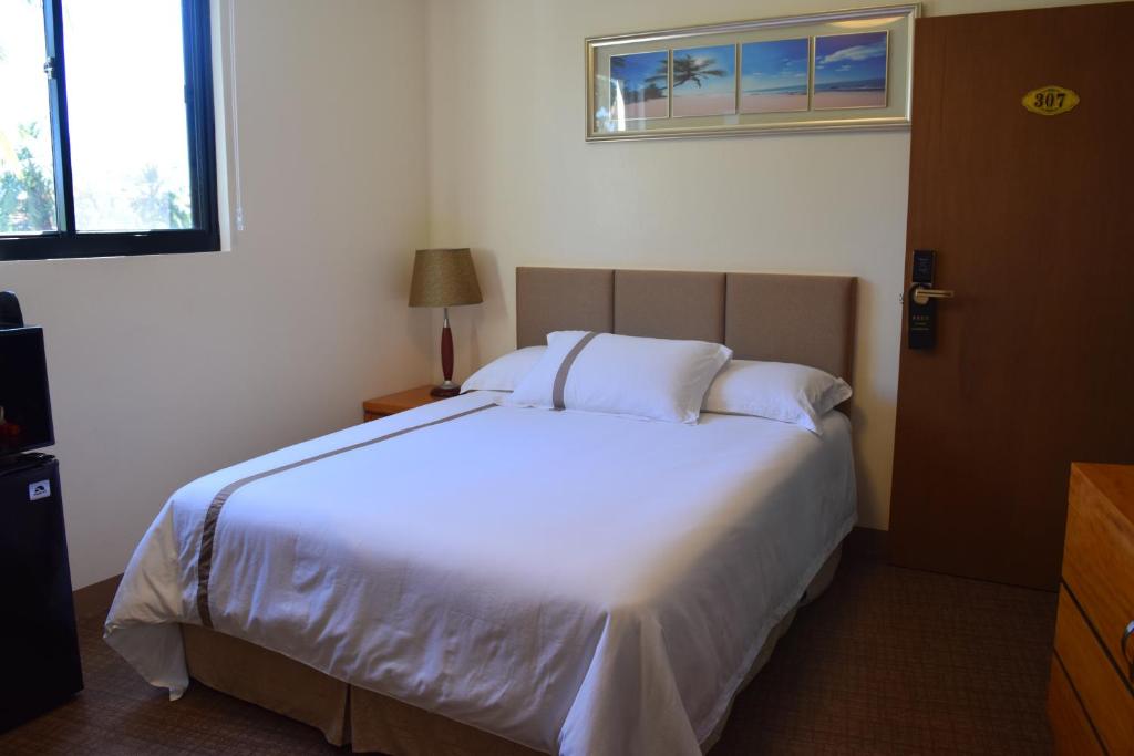 Saipan Beach Hotel photo 3