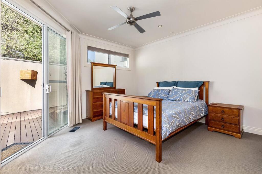 Sea Grange - harbour views, prime location photo 1