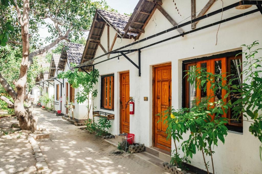 Villa Đảo Hoa Vàng Cam Ranh - Venue Travel