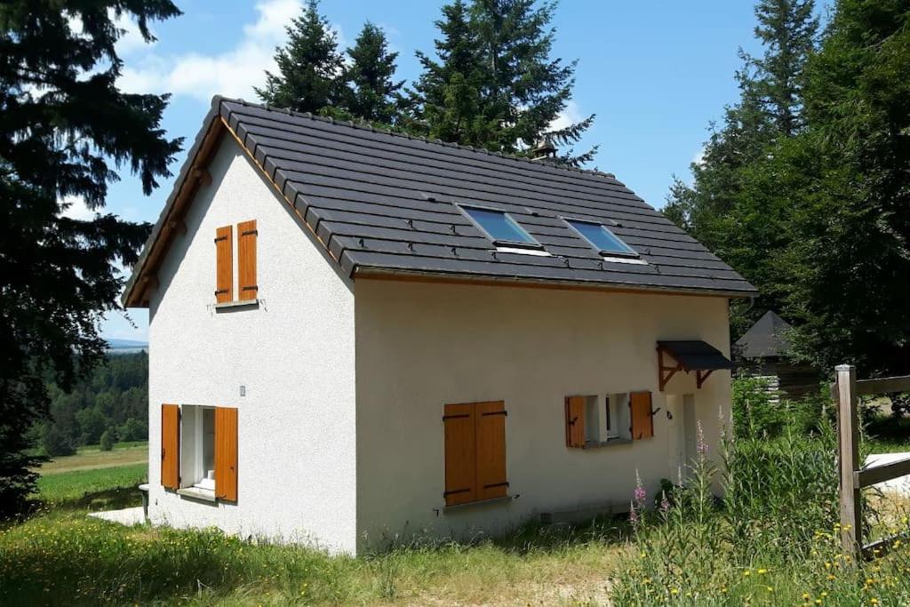 PETITE MAISON AU CALME AVEC VUE MAGNIFIQUE ! photo 1