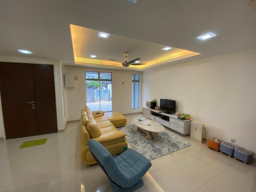 Entire Residential Home•Jia Residences Bkt Serdang沙登温暖的家 photo 3