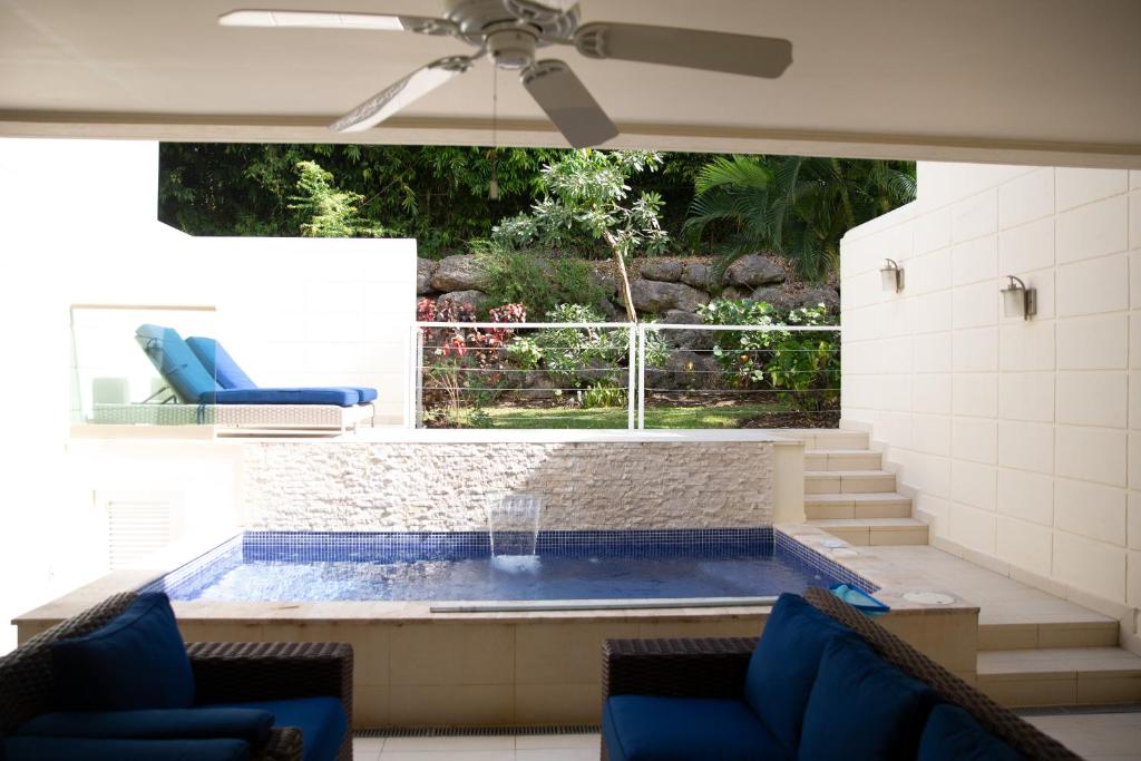 Luxury 3-Bed Villa St James near Beach & Gym photo 1