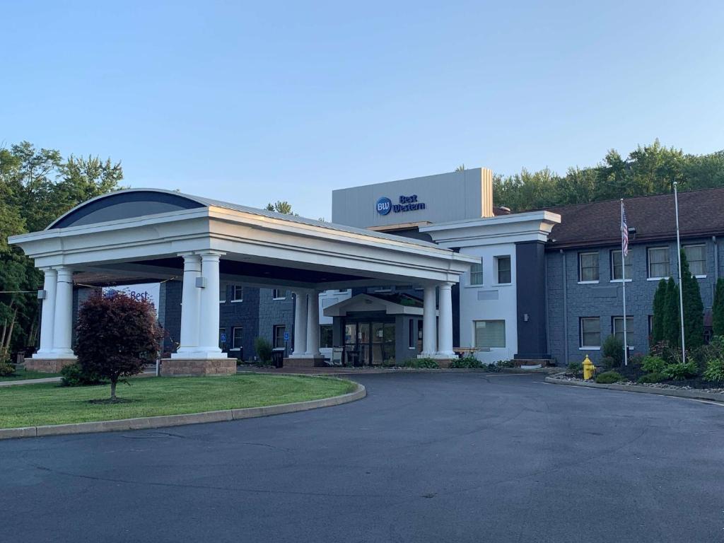 Best Western Owego Inn image