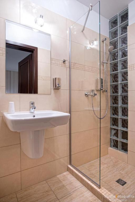 Hotel Lord Krosno photo 1