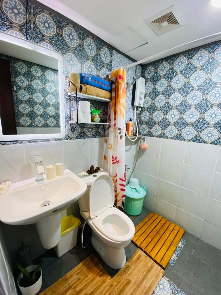 Spacious Condo w/ pool, FREE HIGHSPEED wifi and near Mactan Airport photo 2