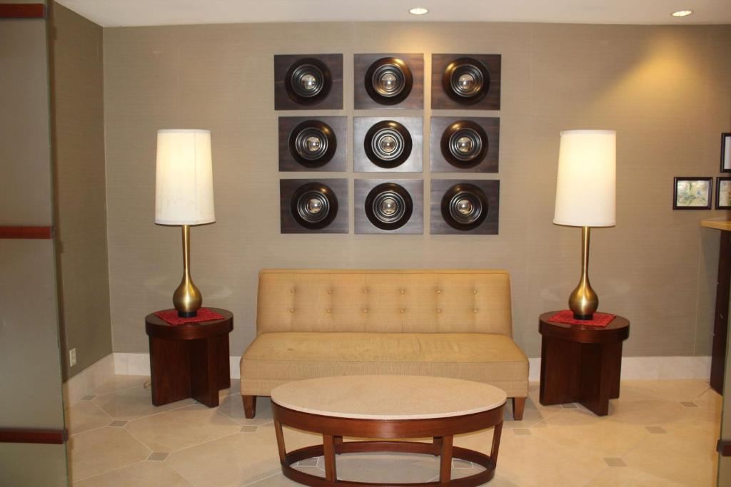 Brandywine Plaza Hotel photo 1