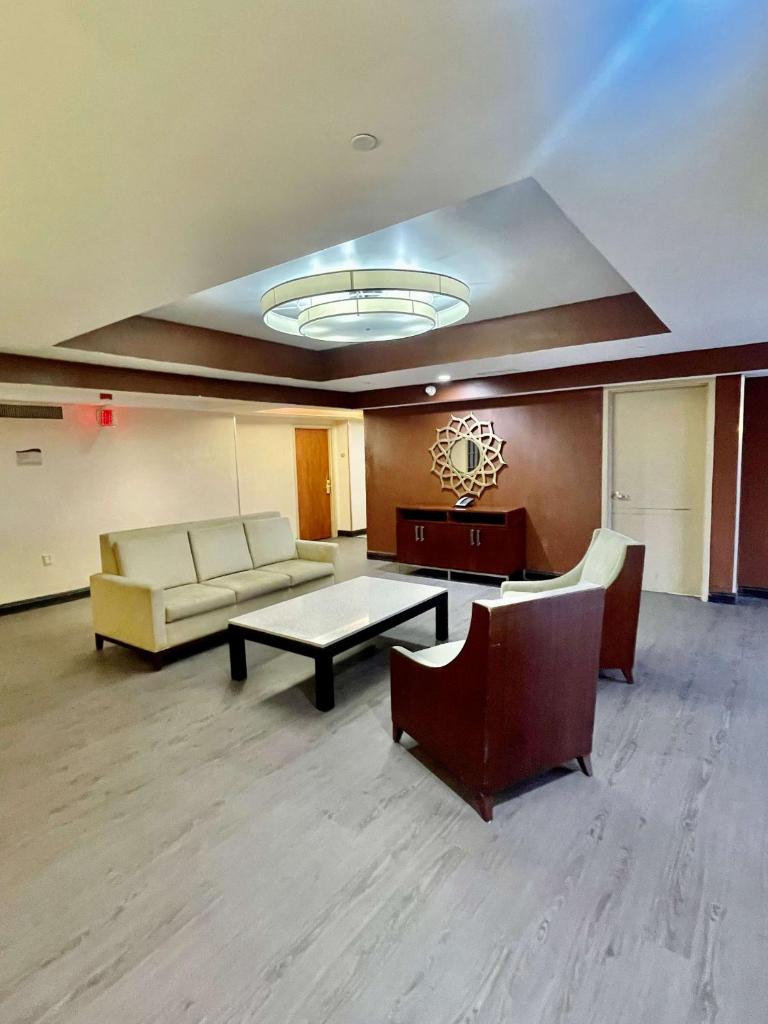 Brandywine Plaza Hotel photo 4