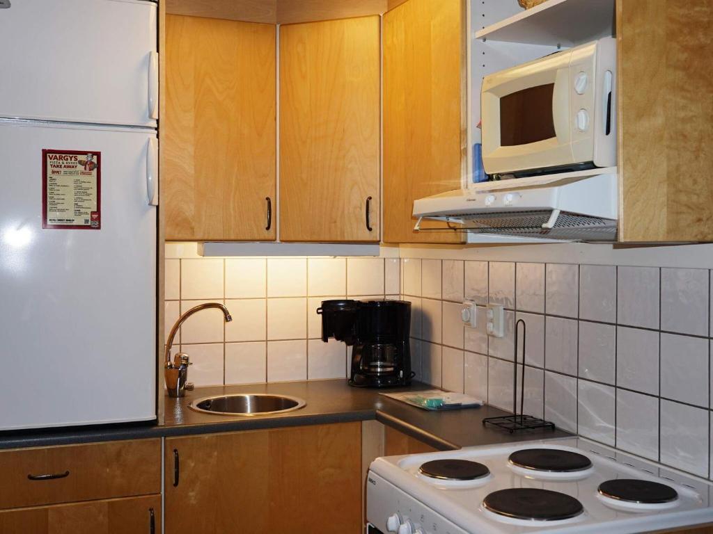 4 person holiday home in S LEN photo 2