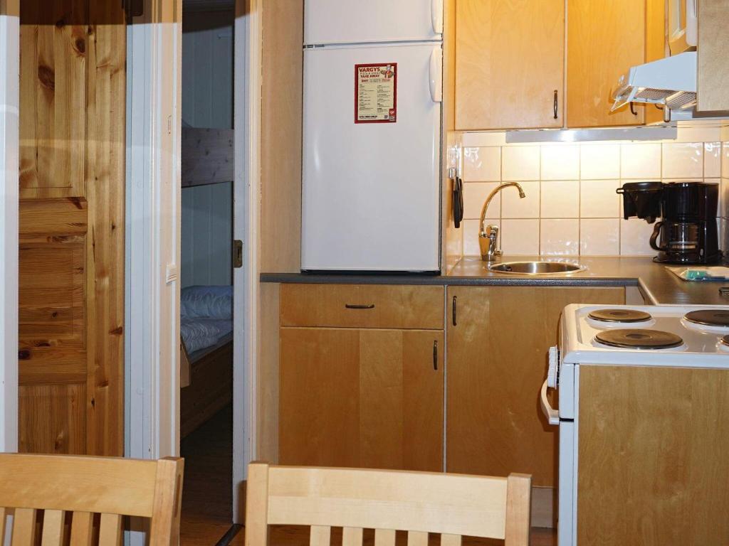 4 person holiday home in S LEN photo 3