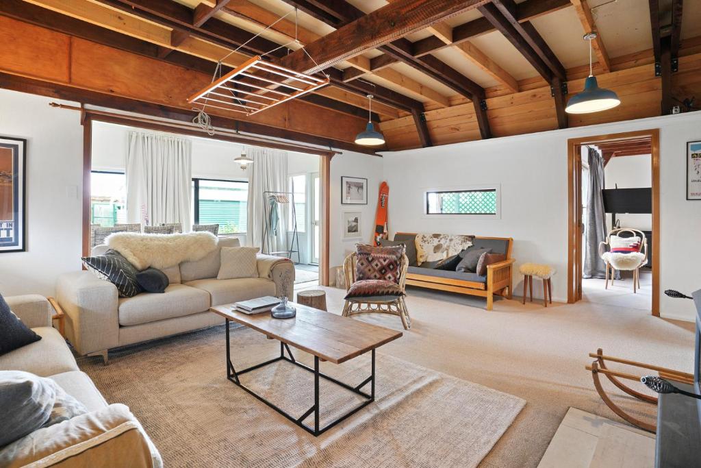Snow Chalet - Fairlie Holiday Home photo 3