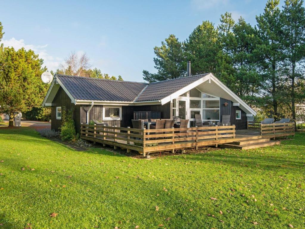 6 person holiday home in Oksb l photo 1