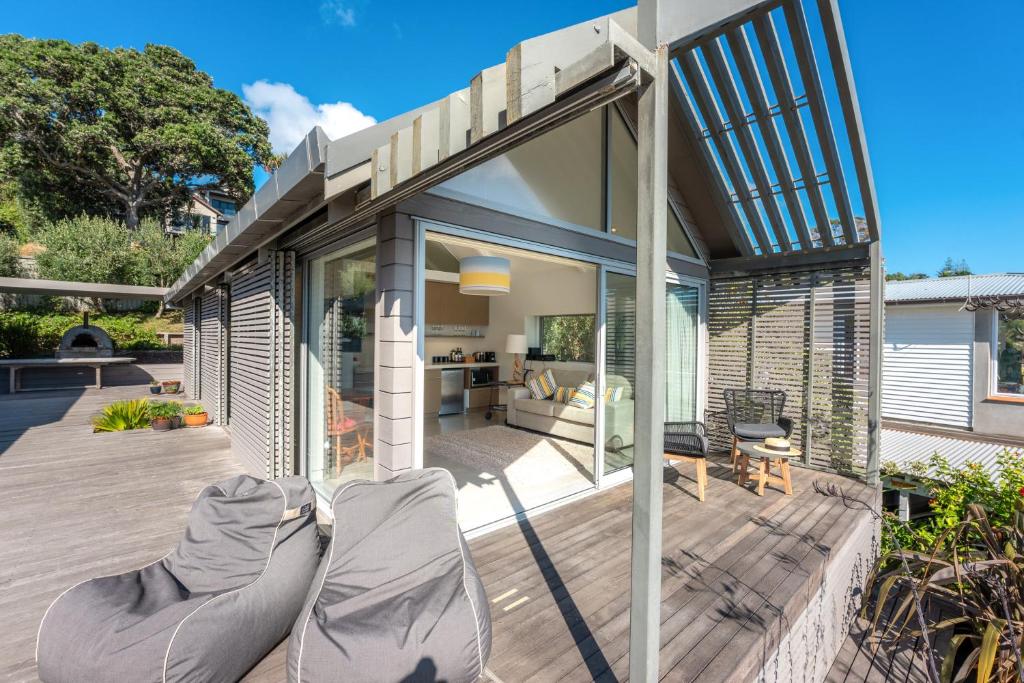 Waiheke Beachfront Apartment photo 3