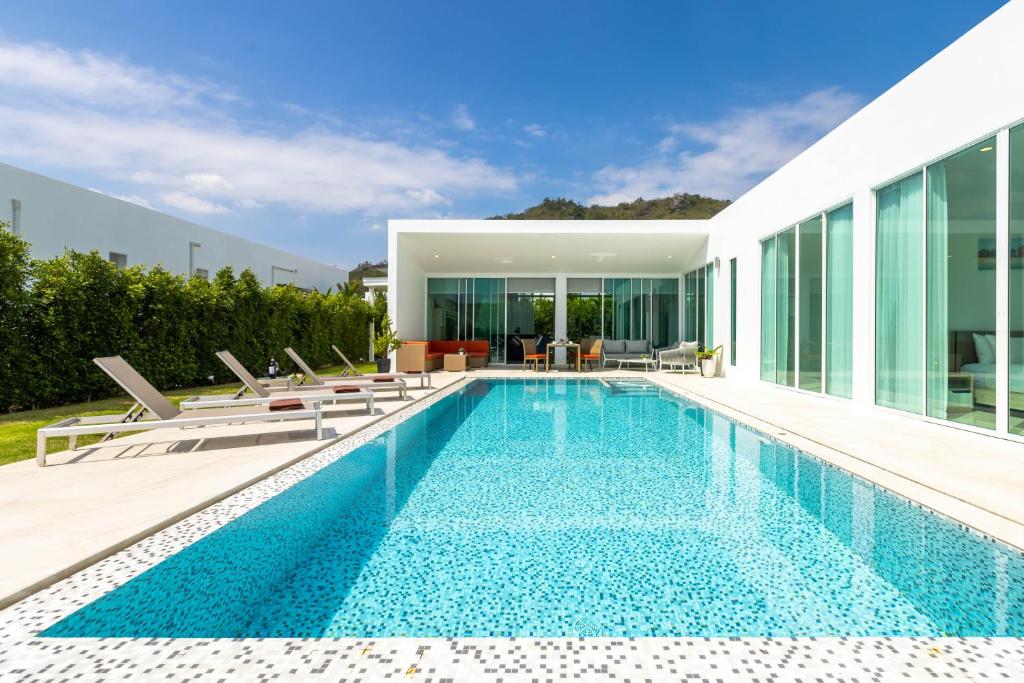 Modern 4 Bedroom Pool Villa PMK-A2 photo 1