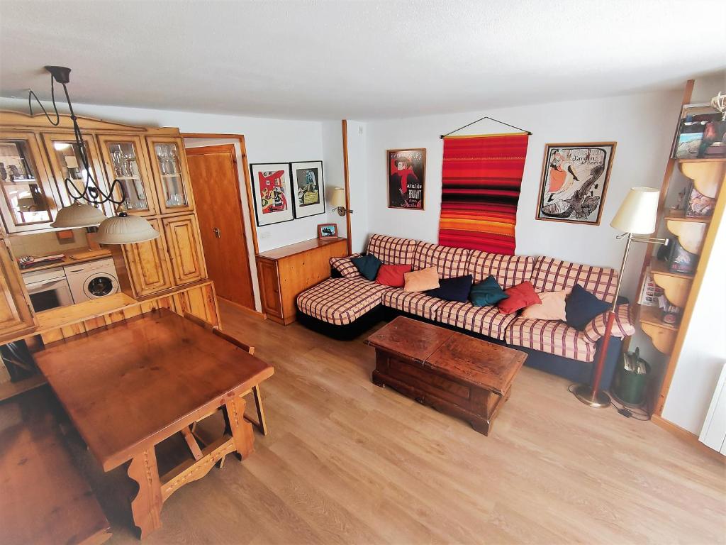 Apartamento con maravillosas vistas al lado de la estación photo 2