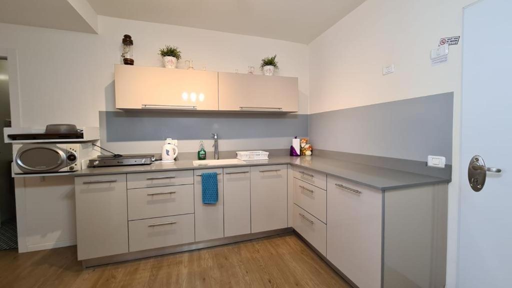 Michael's Boutique Apartment photo 2