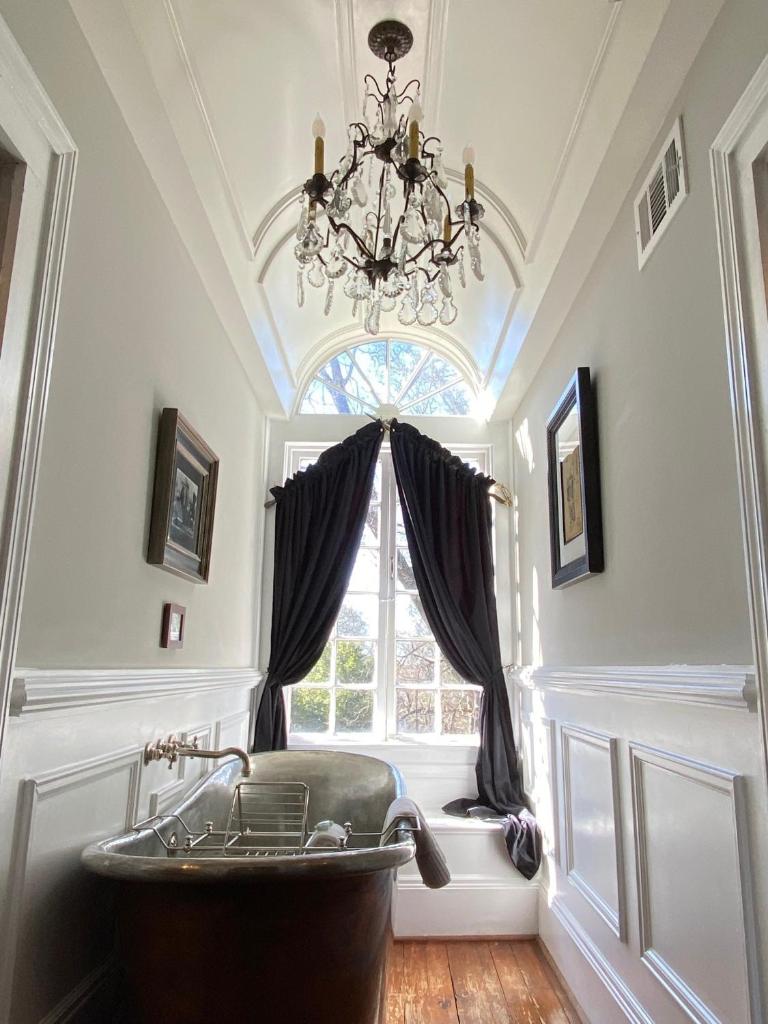 The Twelve Oaks Bed & Breakfast photo 1