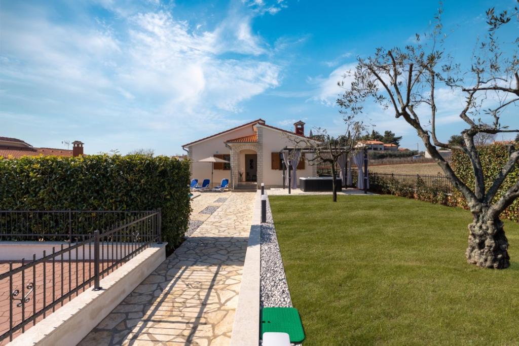 Villa Marko Kaštelir photo 2