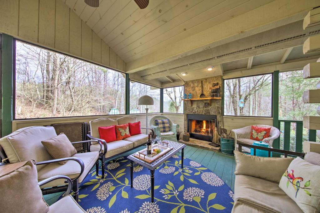 Ellijay Cabin with Porch and Private Hot Tub! photo 2