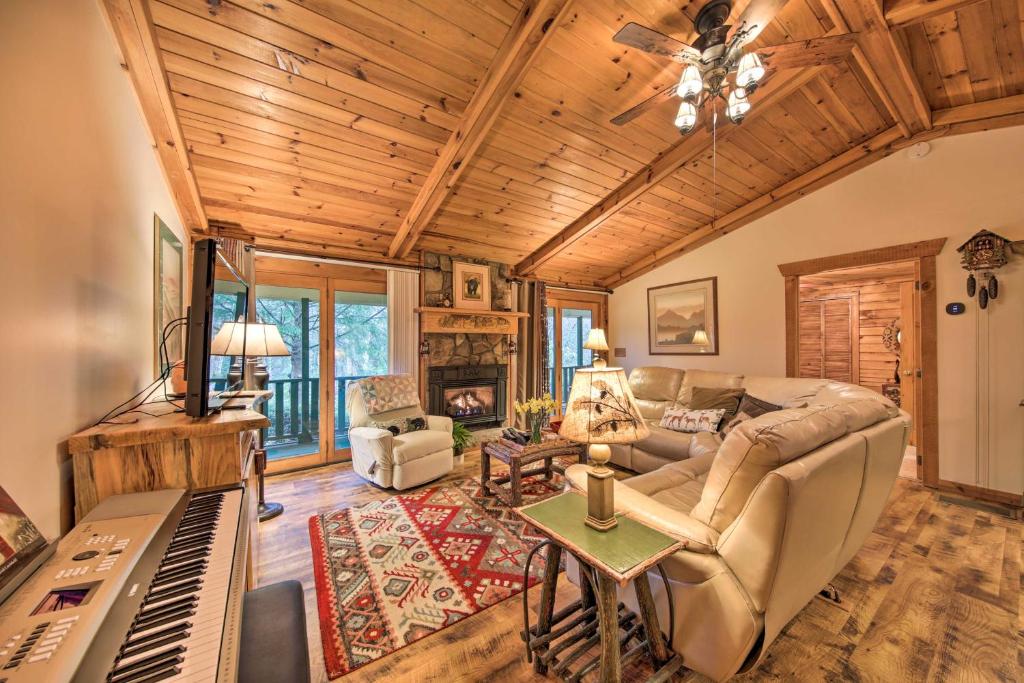 Ellijay Cabin with Porch and Private Hot Tub! photo 3