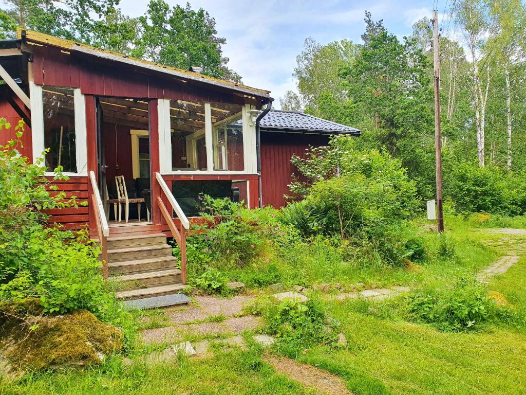 Peaceful nature retreat photo 3