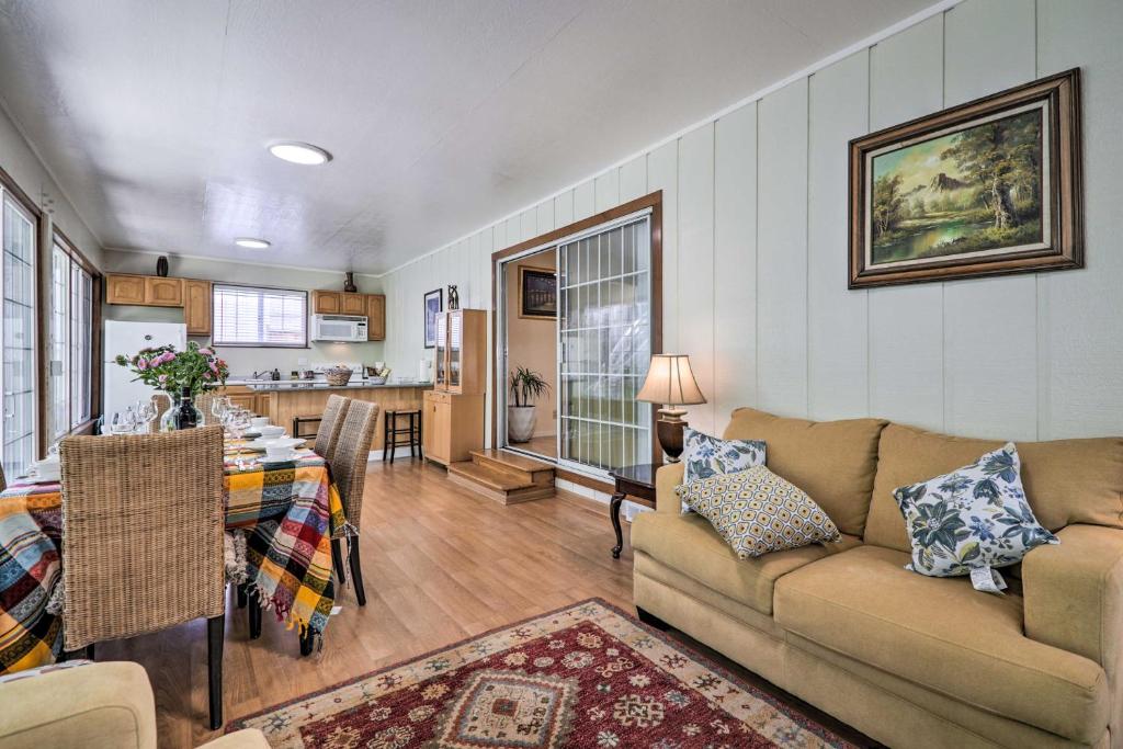 Peaceful Oakland Oasis with Shared Yard! photo 1